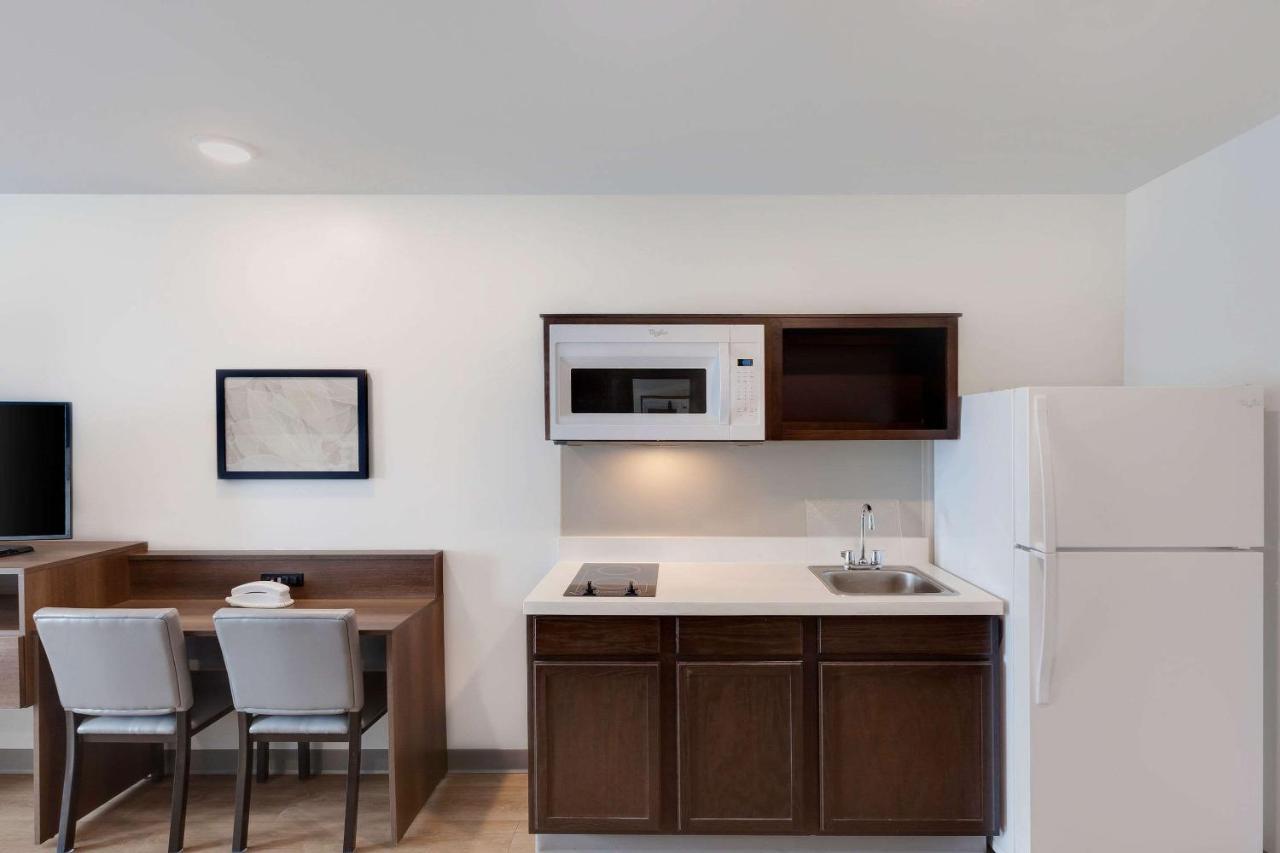 Woodspring Suites Bakersfield East Eksteriør bilde