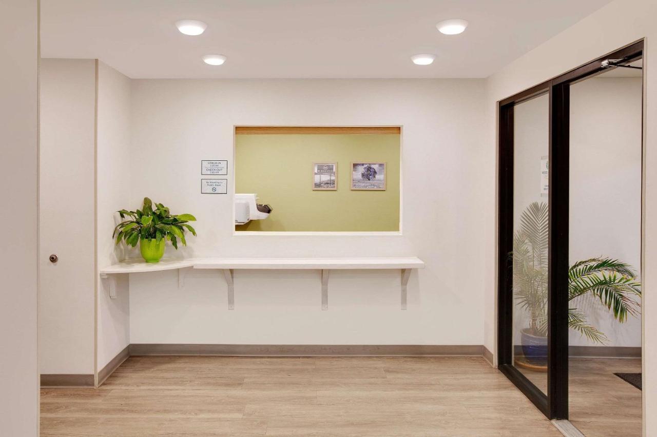 Woodspring Suites Bakersfield East Eksteriør bilde