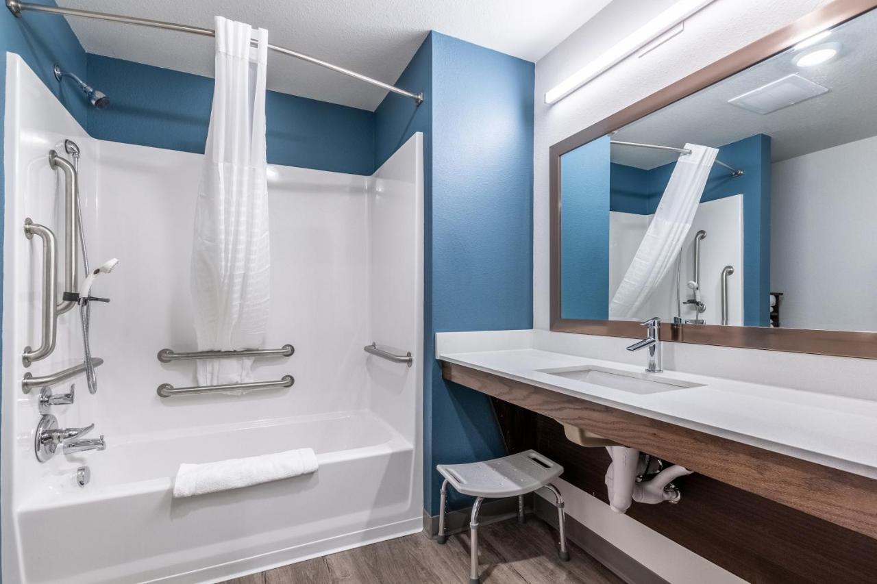 Woodspring Suites Bakersfield East Eksteriør bilde