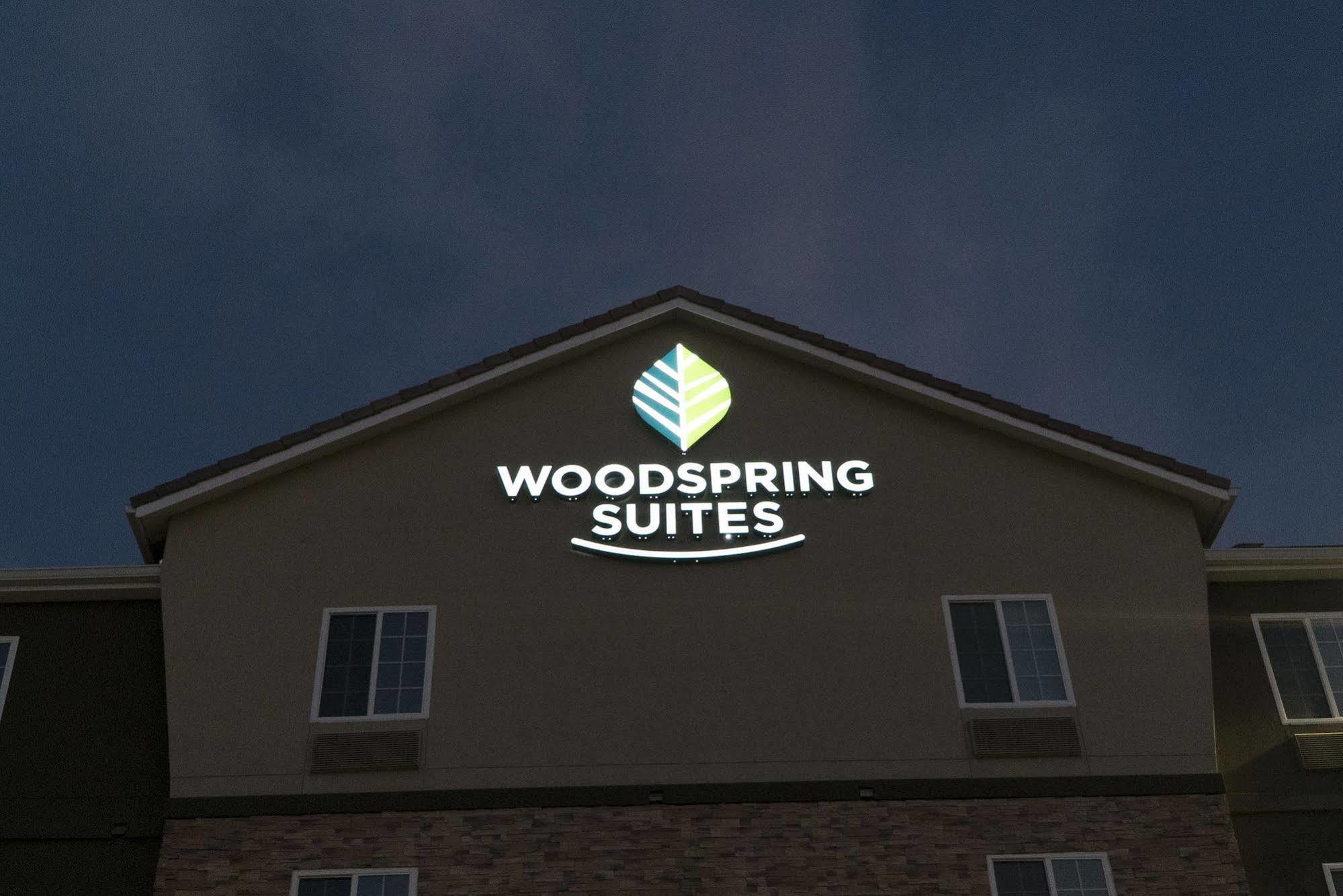 Woodspring Suites Bakersfield East Eksteriør bilde