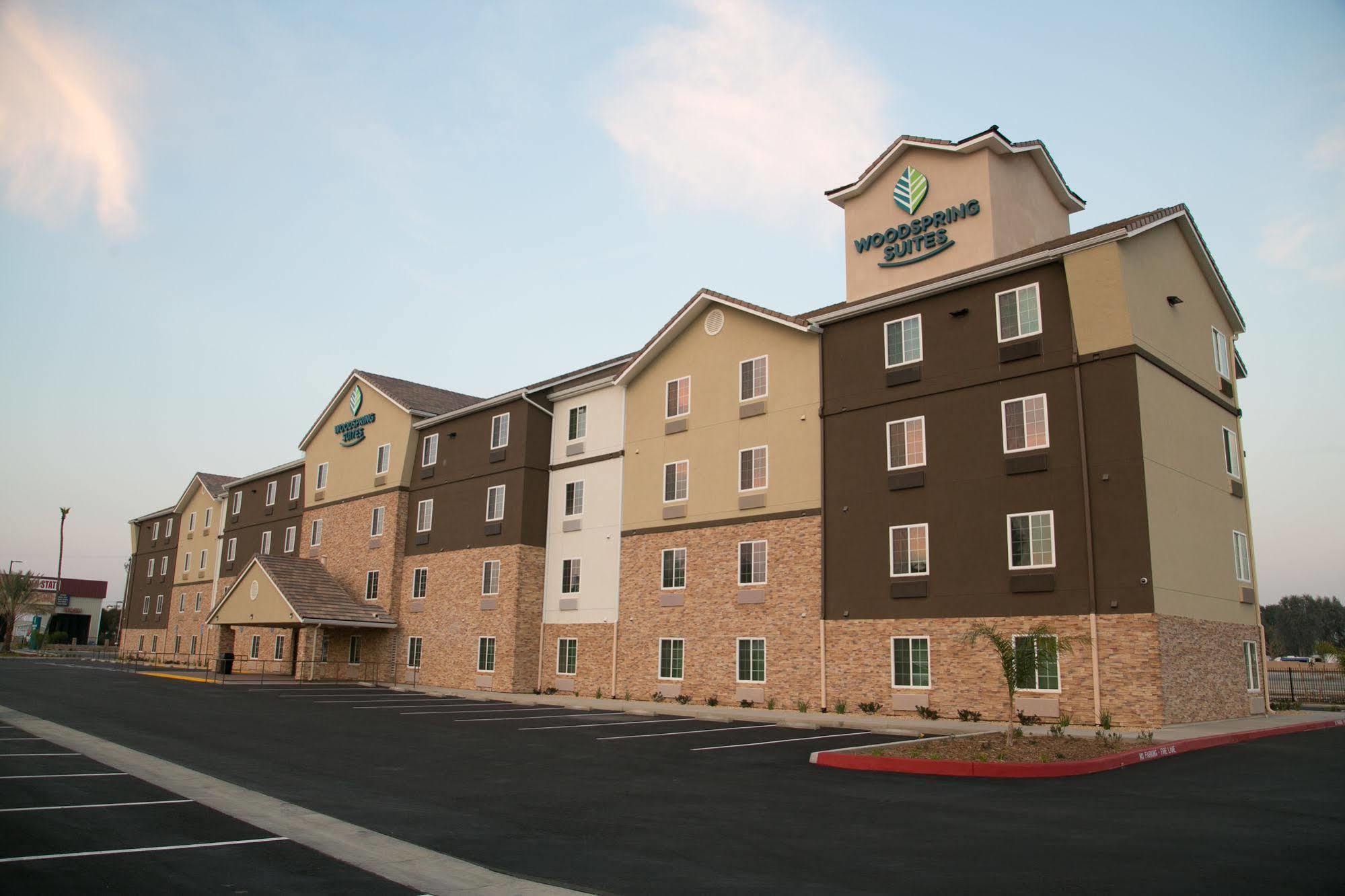 Woodspring Suites Bakersfield East Eksteriør bilde