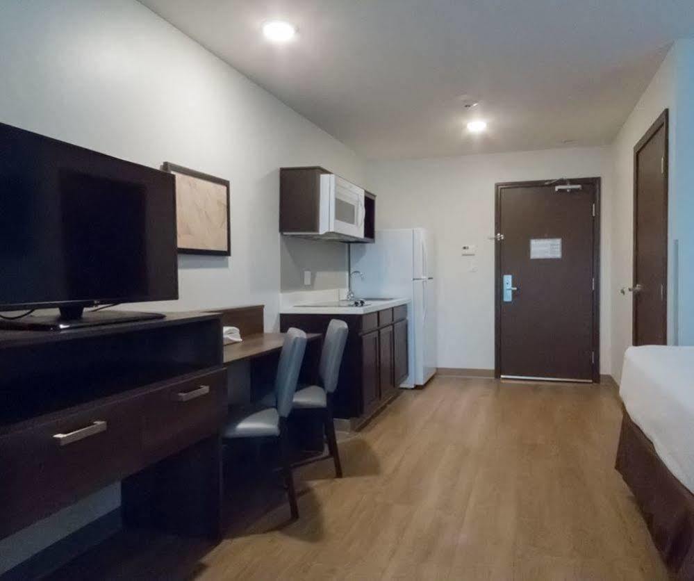 Woodspring Suites Bakersfield East Eksteriør bilde